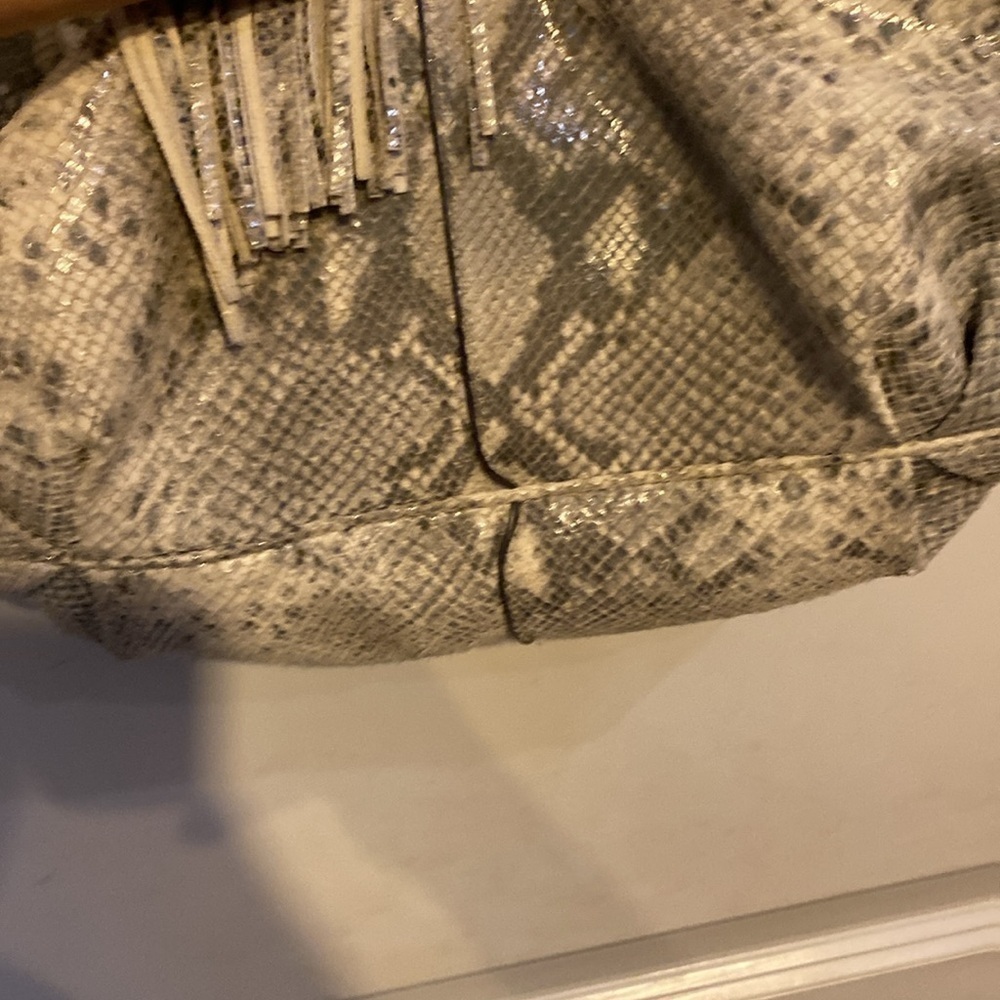 G.I.L.I. HOBO TOTE BLUSH-COLORED OSTRICH EMBOSSED LEATHER CONVERTIBLE LARGE NEW - Picture 6 of 11